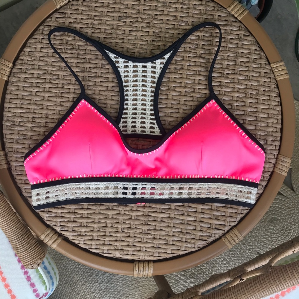 NEVER WORN Victoria’s Secret Bikini Top - Picture 4 of 6